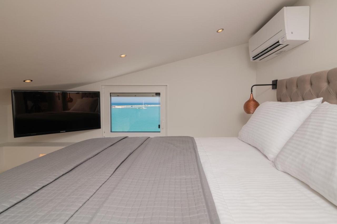 Minimal Loft With Sea View Over Zakynthos Harbor! Luaran gambar