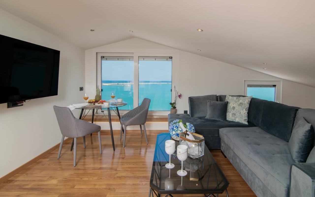 Minimal Loft With Sea View Over Zakynthos Harbor! Luaran gambar